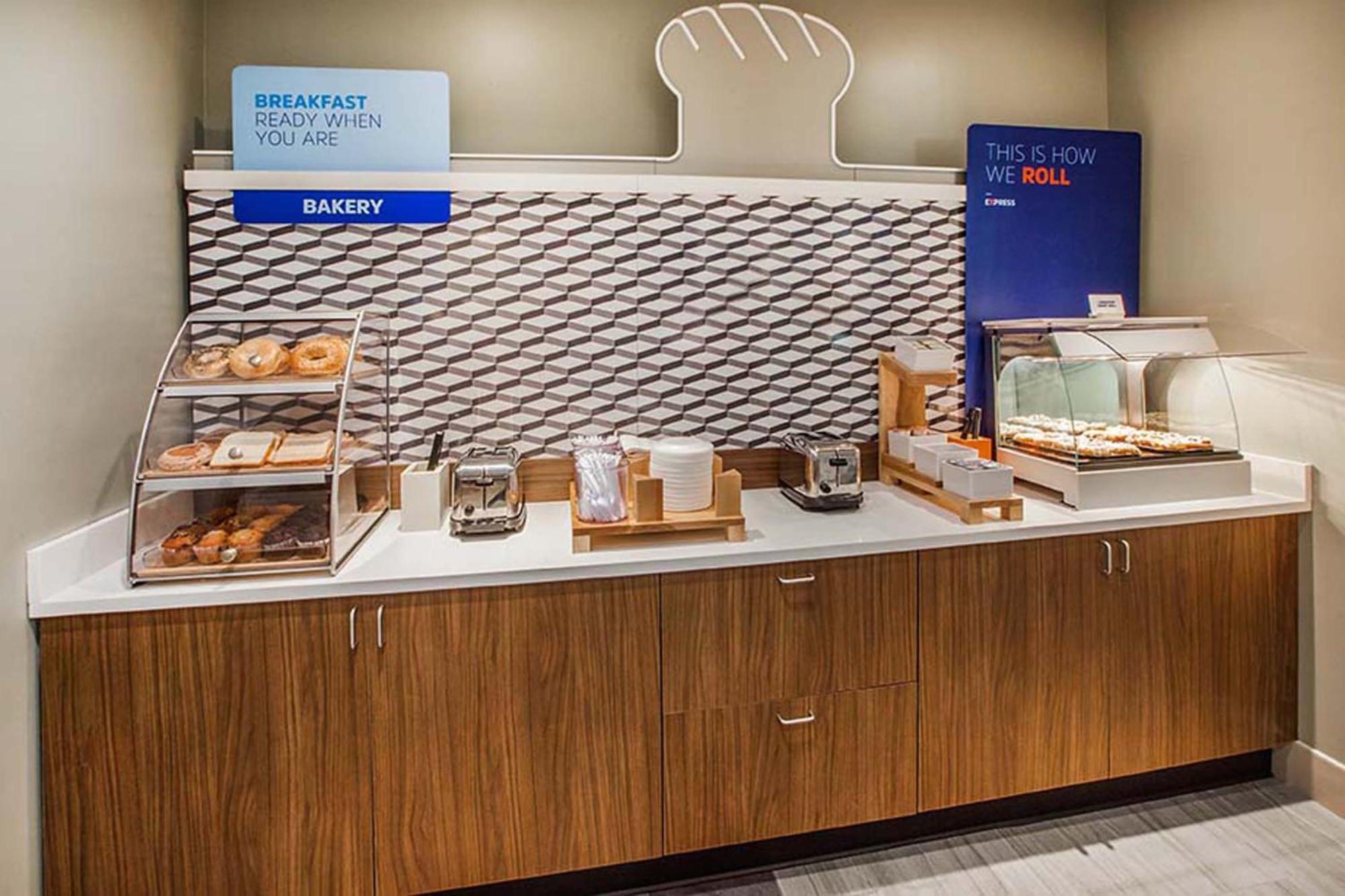 Holiday Inn Express Nashville Airport By Ihg Dış mekan fotoğraf